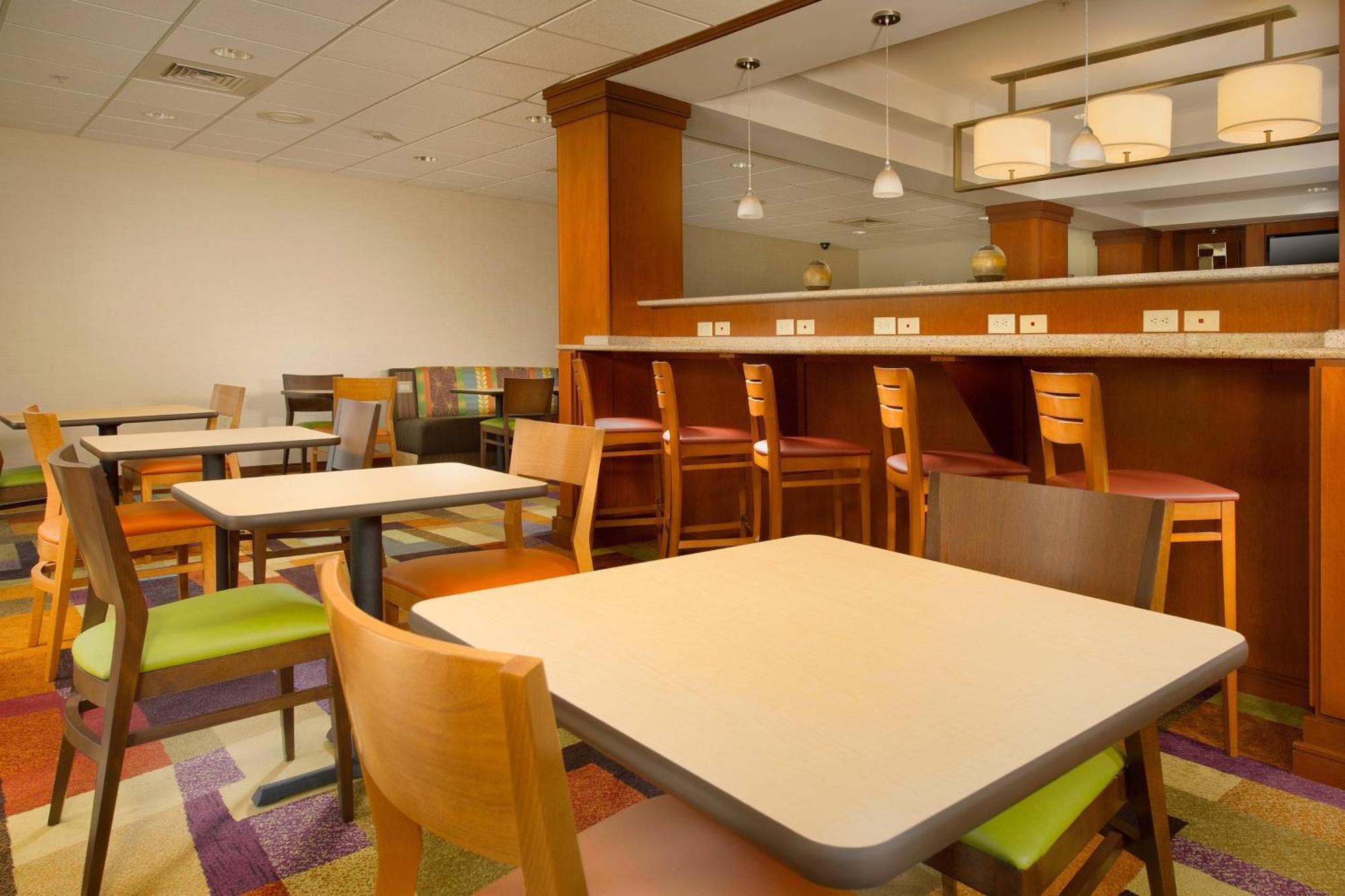 Fairfield Inn & Suites By Marriott מרשל מראה חיצוני תמונה
