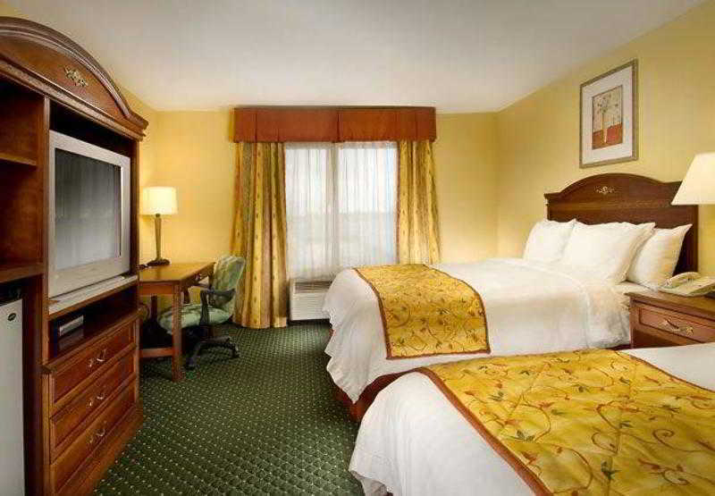 Fairfield Inn & Suites By Marriott מרשל מראה חיצוני תמונה